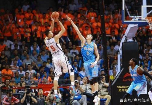 时刻挺身而 时刻挺身而